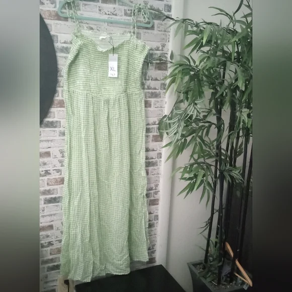 Primark Light Green Checkered Maxi Dress - Picture 2 of 7